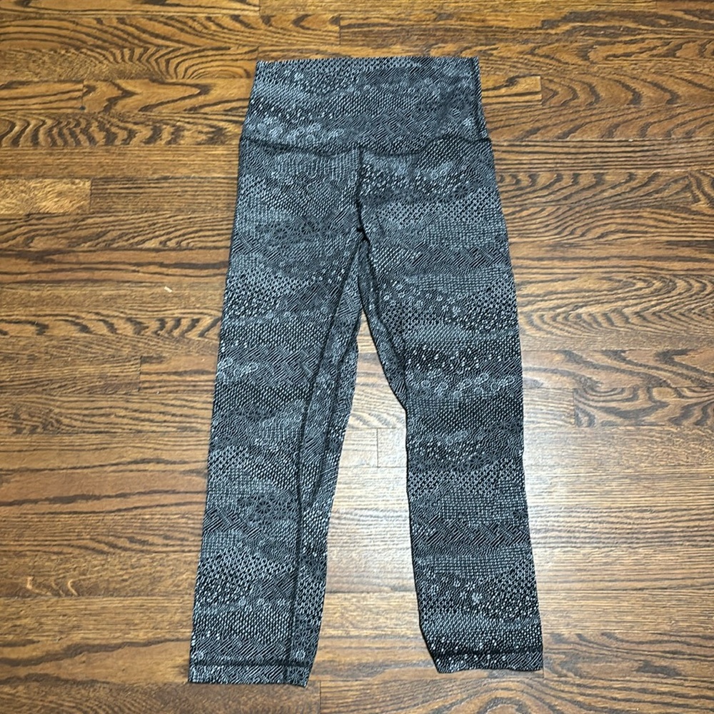 Lululemon Align High-rise Crop 23”